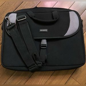 Brand new Targus Neoprene Laptop bag